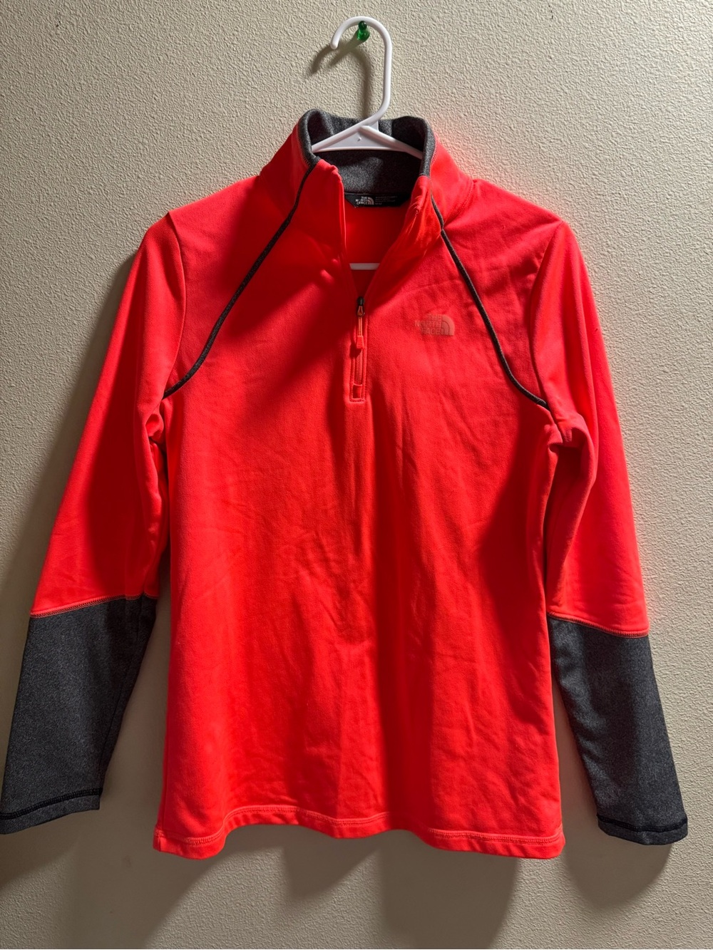 The North Face Women’s Bright Coral/Grey 1/4 Zip Fleece Pullover